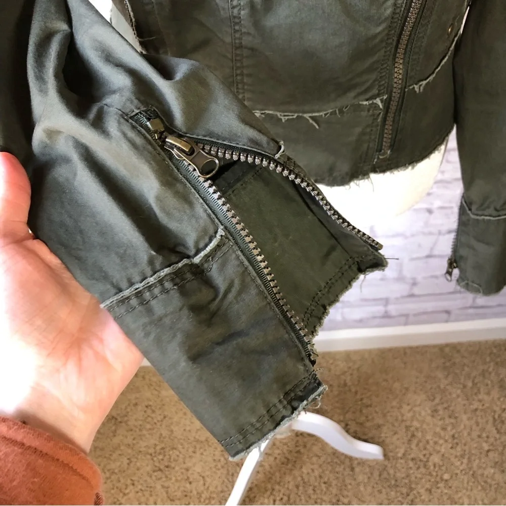 Ambition Y2K Cargo Jacket - Picture 7 of 10